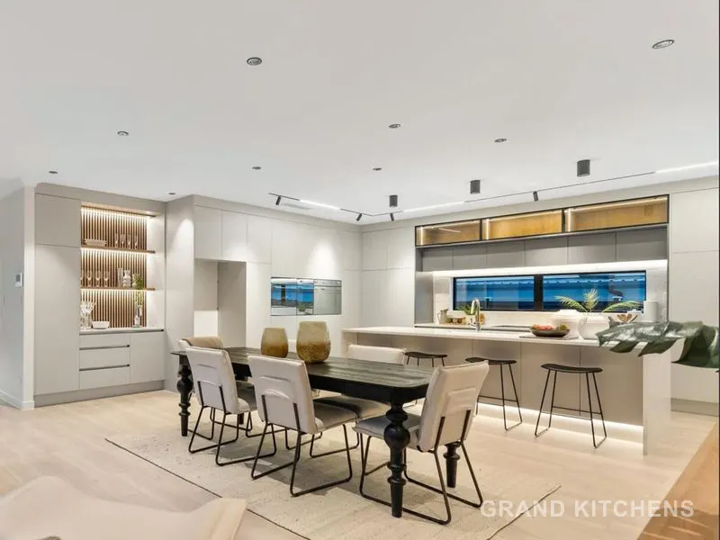 Grand Kitchens modern project