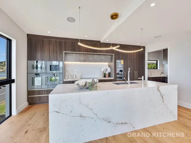 Grand Kitchens modern project
