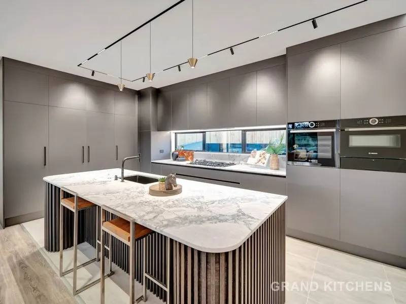 Grand Kitchens modern project