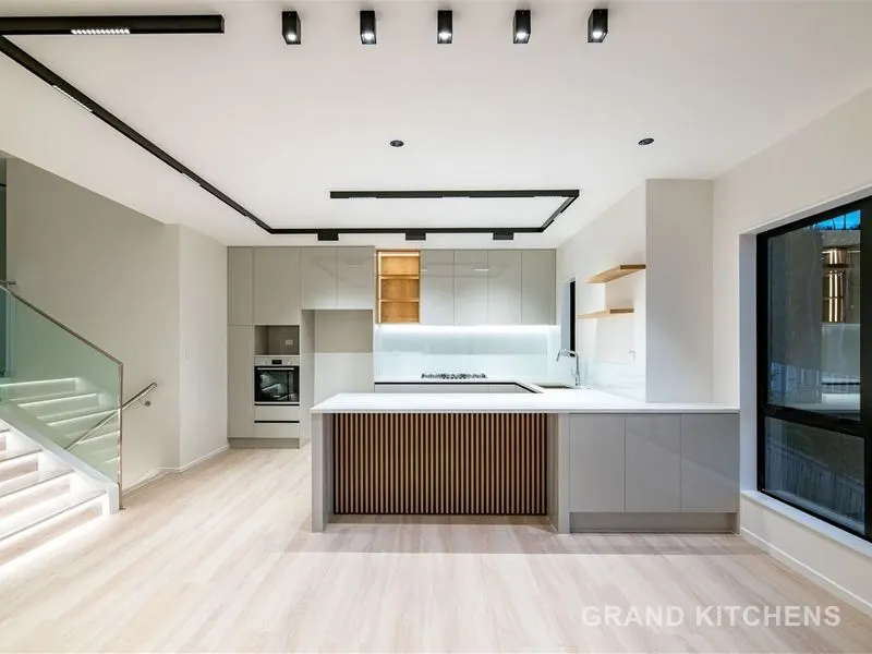 Grand Kitchens modern project