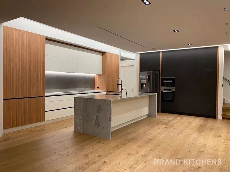 Grand Kitchens modern project