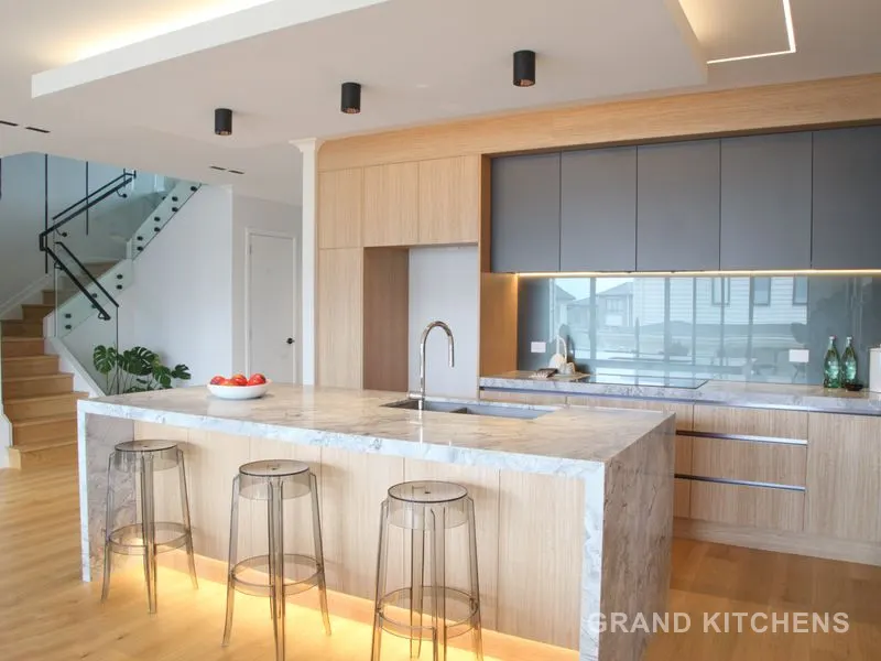Grand Kitchens oak project